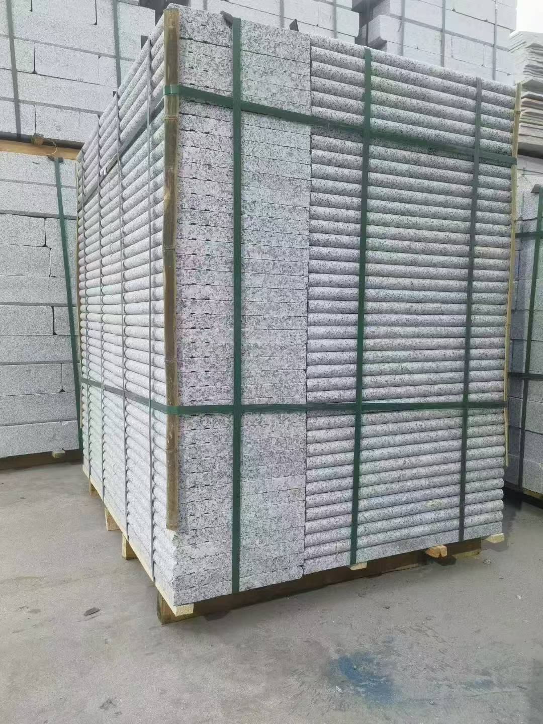 朝阳 芙蓉白3公分厚磨圆边、拉槽，楼梯踏步