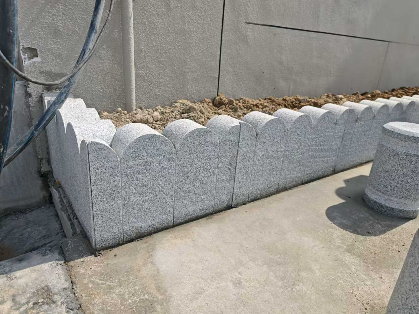 朝阳 芝麻白花岗岩花边石铺装效果图